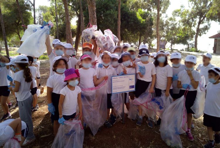 I clean cycling and hiking spots! I actively participate! Primary School of Linopetra