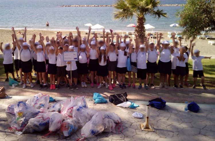I clean cycling and hiking spots! I actively participate! Primary School of Agios Ioannis 